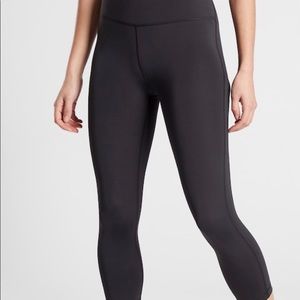 Athleta Ultimate Stash Pocket Capri